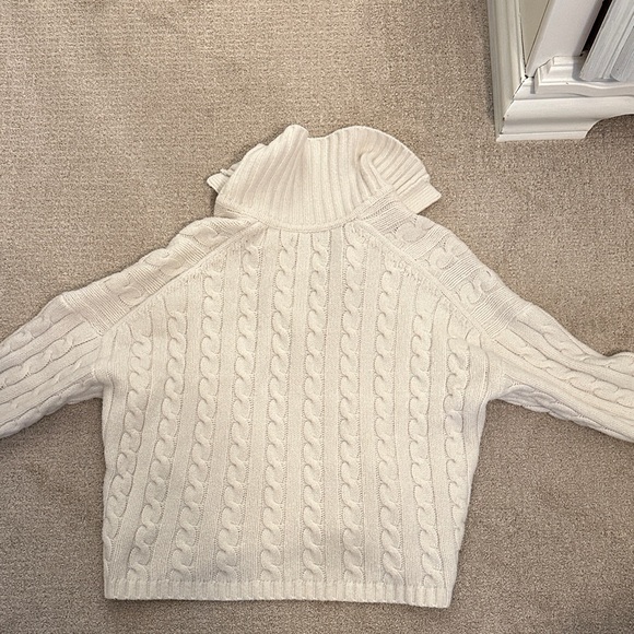 Abercrombie & Fitch Off-White Cable Knit Turtleneck Sweater - Picture 3 of 3